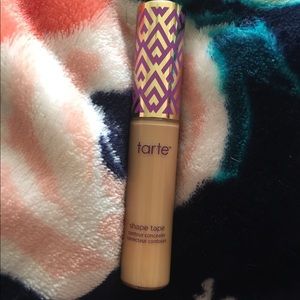 Tarte shape tape medium